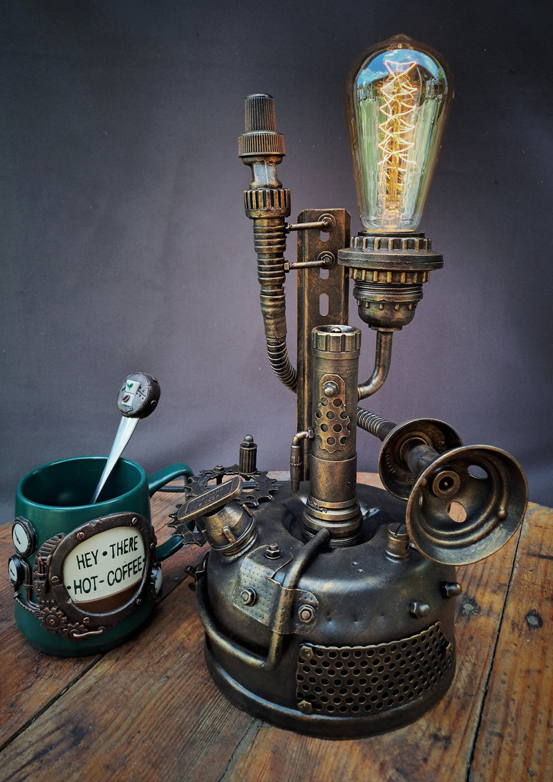 Steampunk table lamp - Handmade - Artist collection